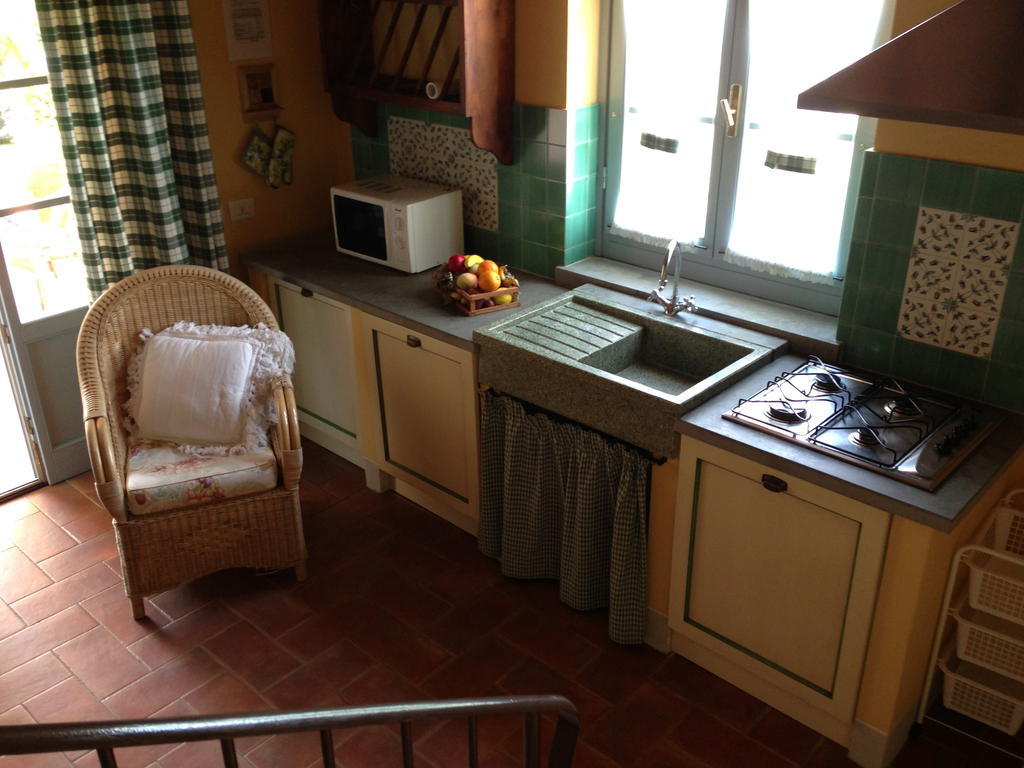 Il Borghetto Andrea Tafi Guest House Лампорекио Стая снимка