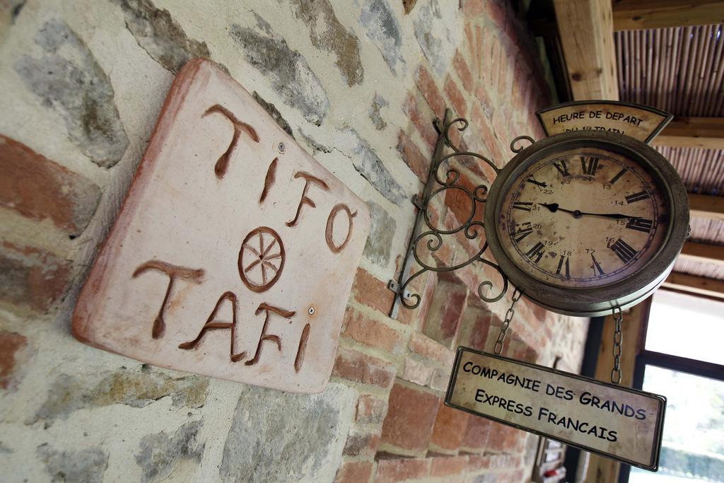 Il Borghetto Andrea Tafi Guest House Лампорекио Екстериор снимка